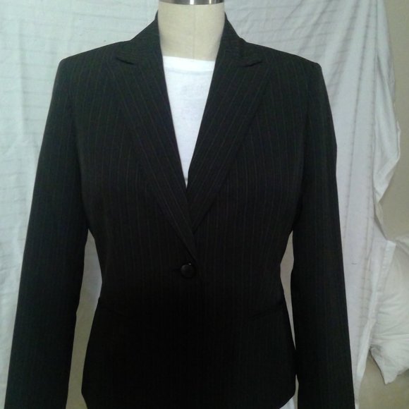 2 Piece Fully Lined Pant Suit Not Worn - Picture 1 of 8